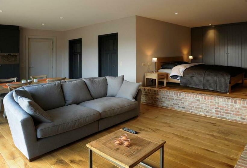 标准工作室, Logies De Hessie