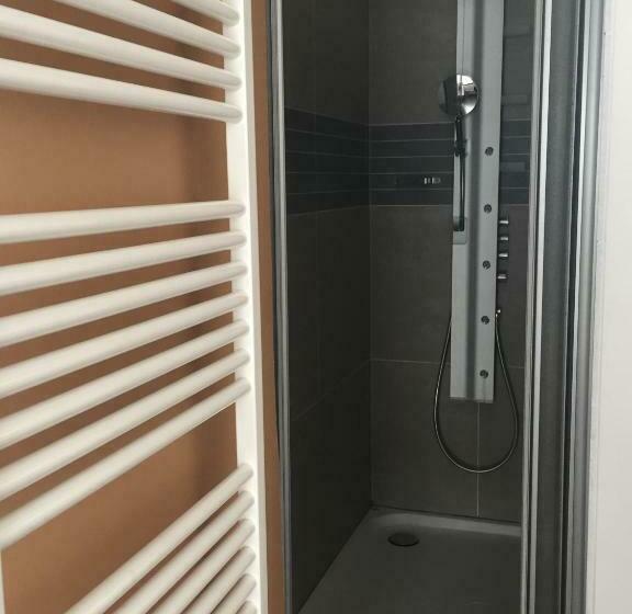 デラックスルーム, B&b Sabbajon