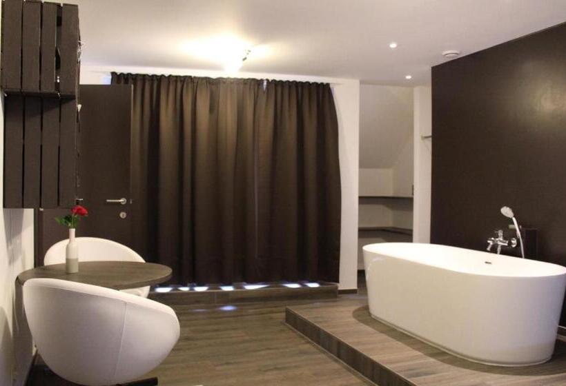 Comfort room with balcony, B&b Villa Verde