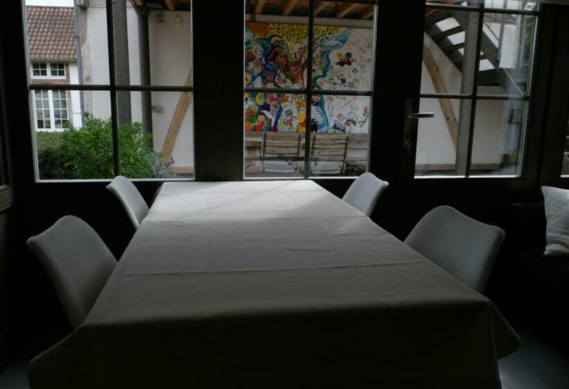 1间卧室的房子, Abeljano