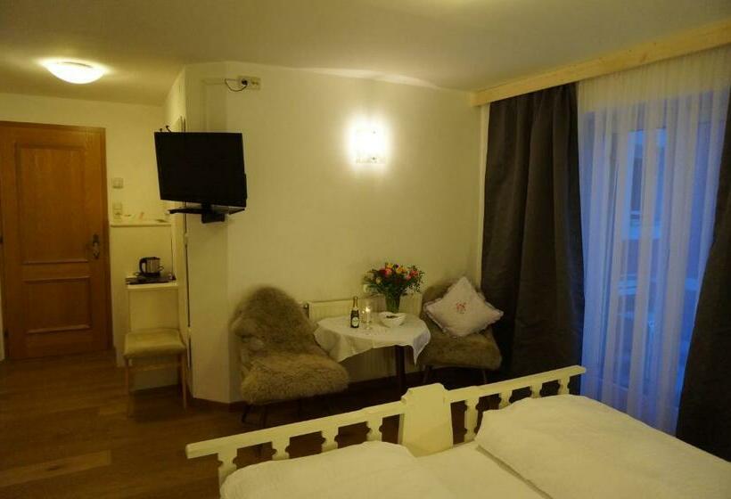 اتاق راحتی, Haus Senoner