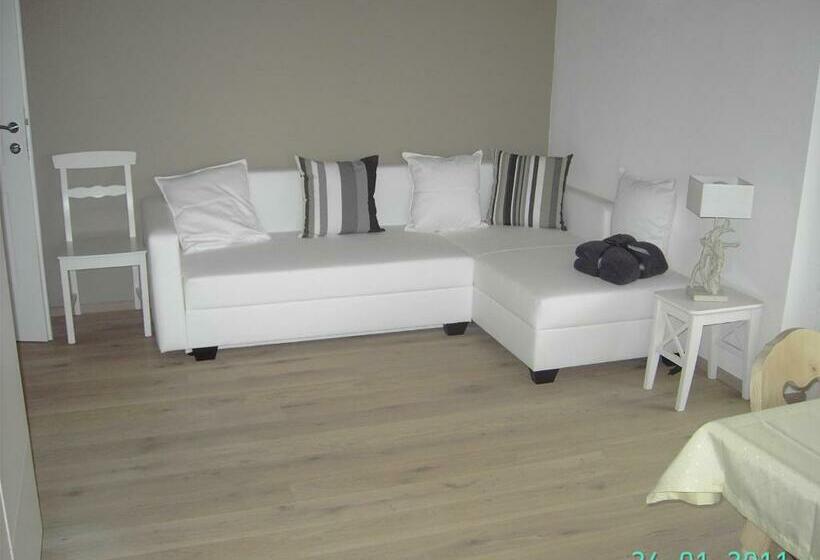 آپارتمان 2 خوابه با بالکن, Haus Senoner