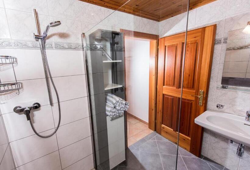 침실 1개 아파트, Hinterkellaubauer