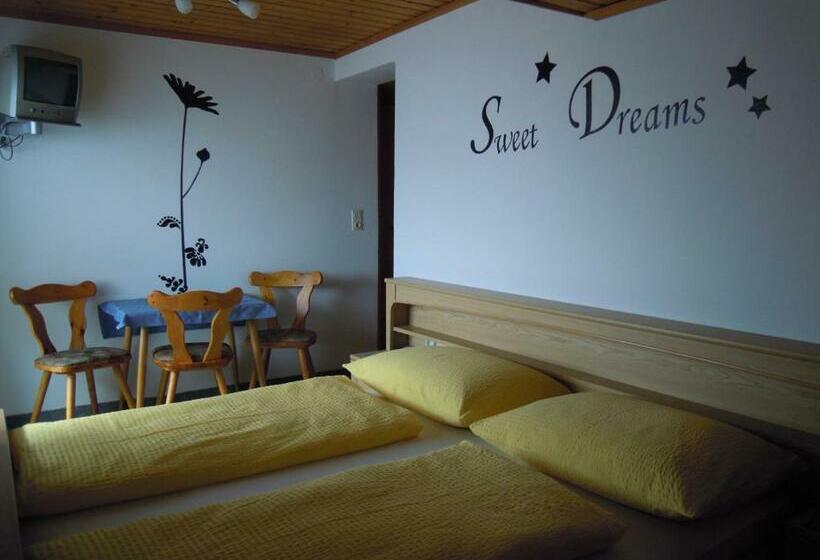 חדר סטנדרט לשלושה, Pension Herzoggut