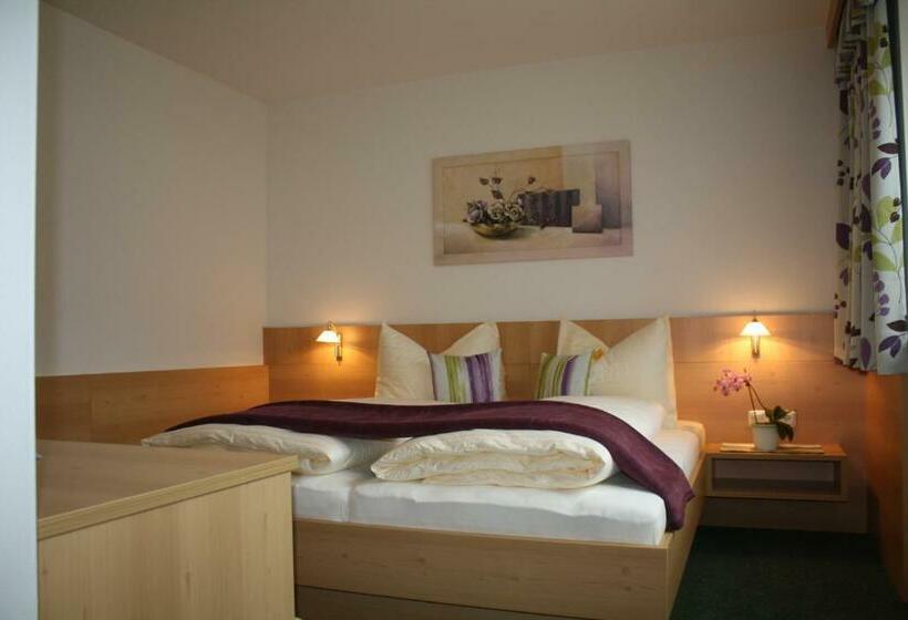 غرفة قياسية مزوَّدة بشُرفة, Zimmervermietung Babsy