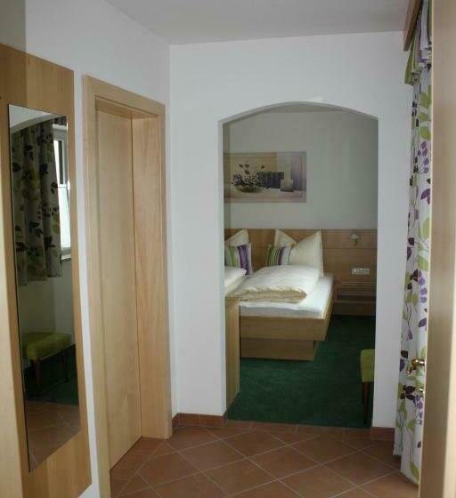 غرفة قياسية مزوَّدة بشُرفة, Zimmervermietung Babsy