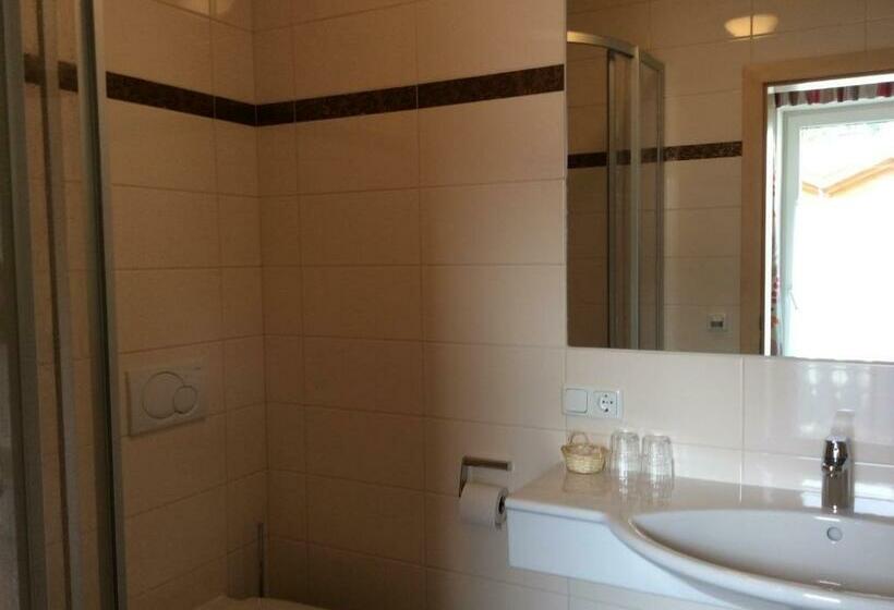 غرفة قياسية مزوَّدة بشُرفة, Zimmervermietung Babsy