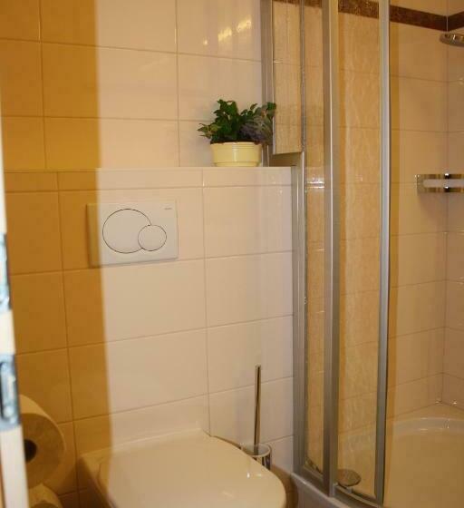 غرفة قياسية مزوَّدة بشُرفة, Zimmervermietung Babsy