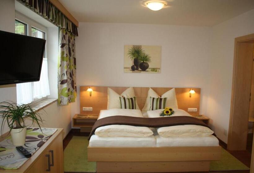 غرفة قياسية مزوَّدة بشُرفة, Zimmervermietung Babsy