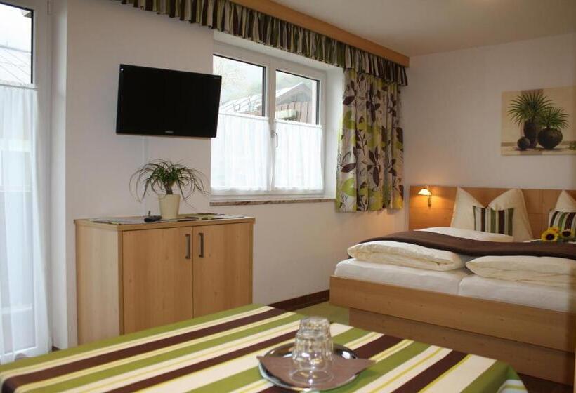 غرفة قياسية مزوَّدة بشُرفة, Zimmervermietung Babsy