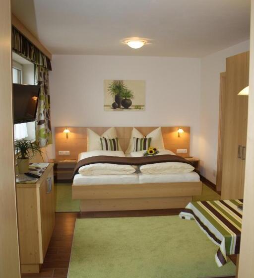 غرفة قياسية مزوَّدة بشُرفة, Zimmervermietung Babsy