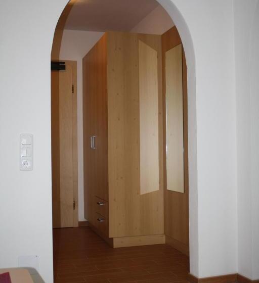 غرفة كومفورت, Zimmervermietung Babsy