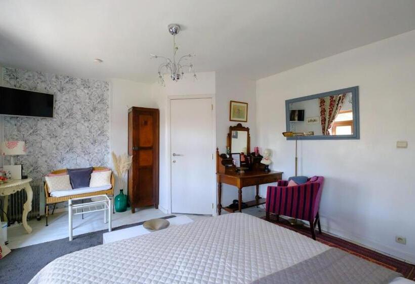 디럭스 룸, Collier S B&b