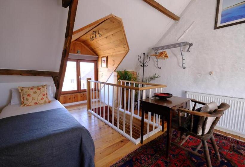 Четырехместный Номер Стандарт, Collier S B&b