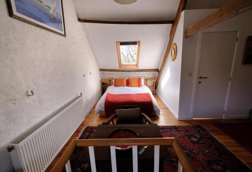 4인용 스탠다드 룸, Collier S B&b