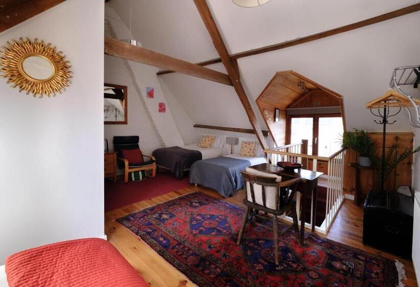 4인용 스탠다드 룸, Collier S B&b