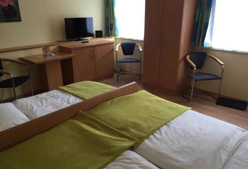 اتاق استاندارد سه نفره, Highway   Bed & Breakfast