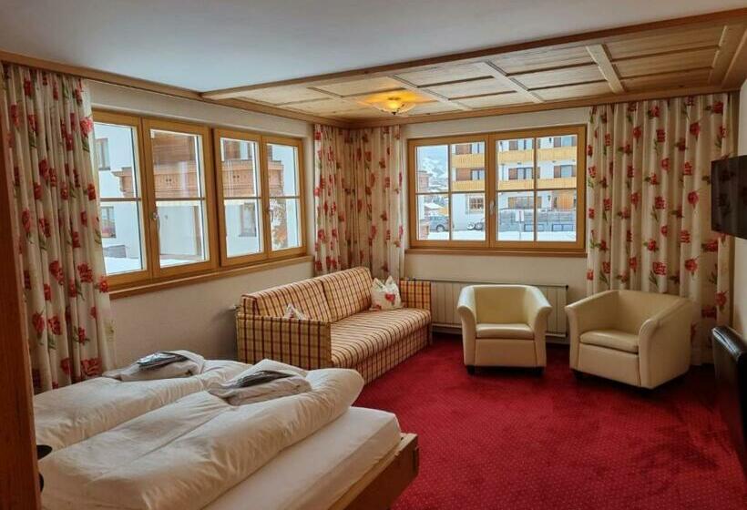 Family Suite, Acerina Superior