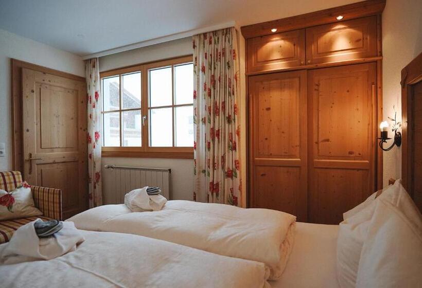 Family Suite, Acerina Superior