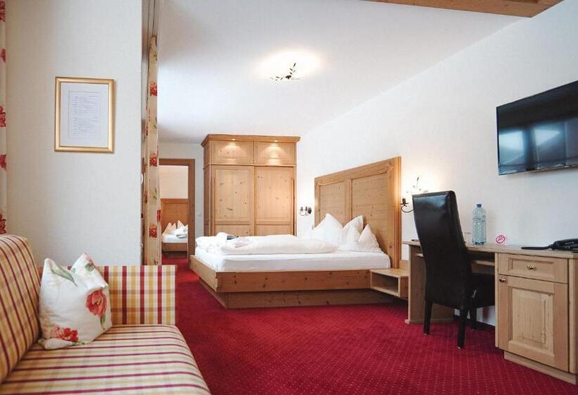 Family Suite, Acerina Superior