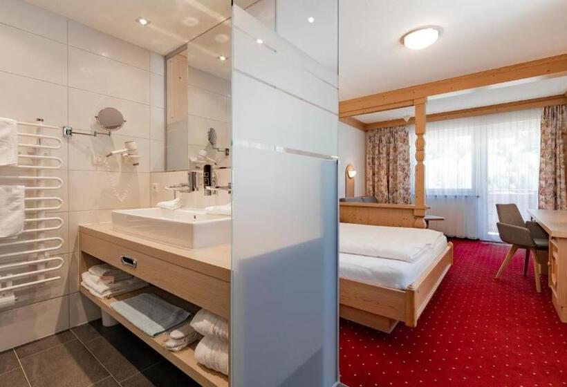 Номер Deluxe с Балконом, Alp Larain B&b
