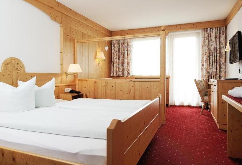Номер Deluxe с Балконом, Alp Larain B&b