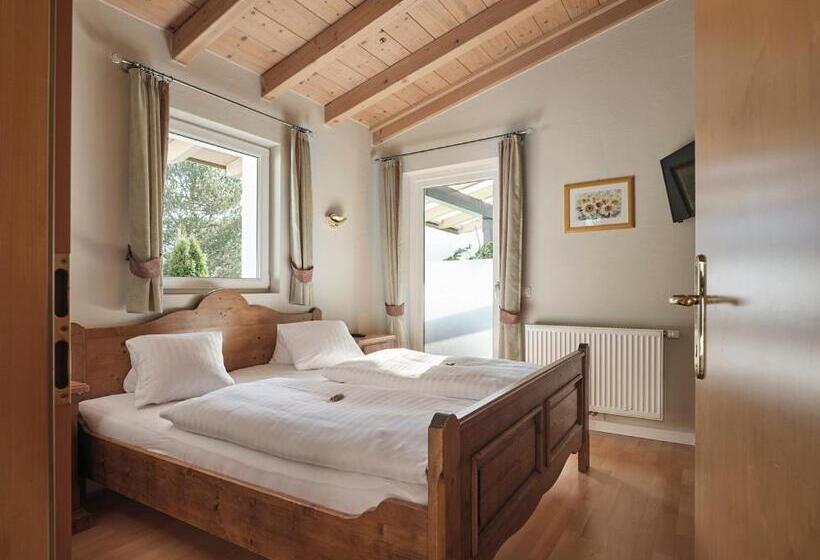 Апартаменты 1 Спальня с Террасой, Garni Pinzgau, Bernd Hüttl