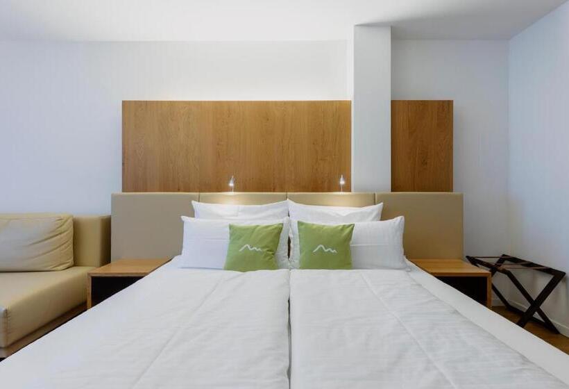 컴포트 트리플 룸, M3