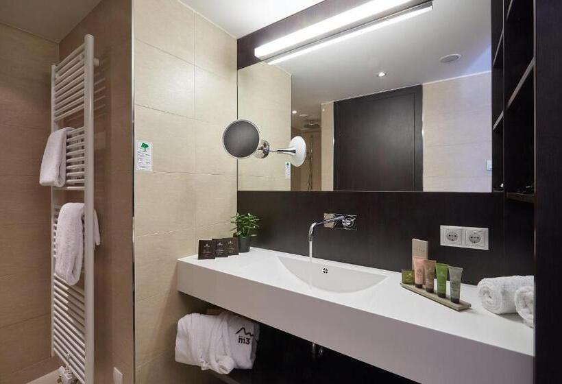 수피리어 트리플 룸, M3