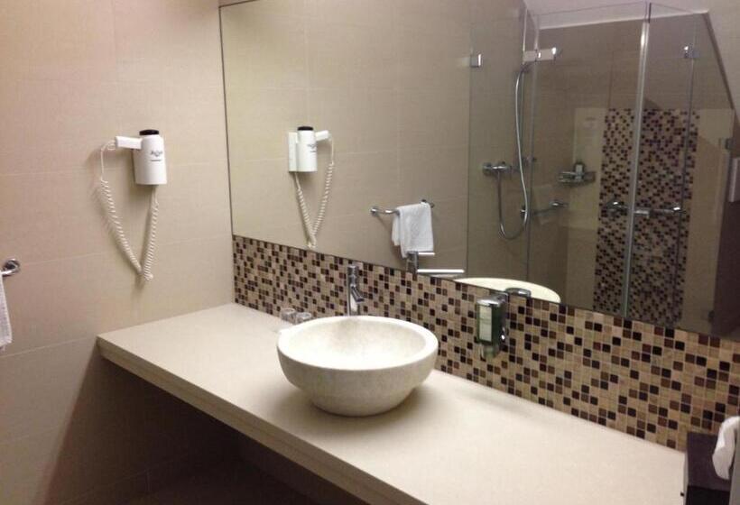 Полулюкс, Nationalpark