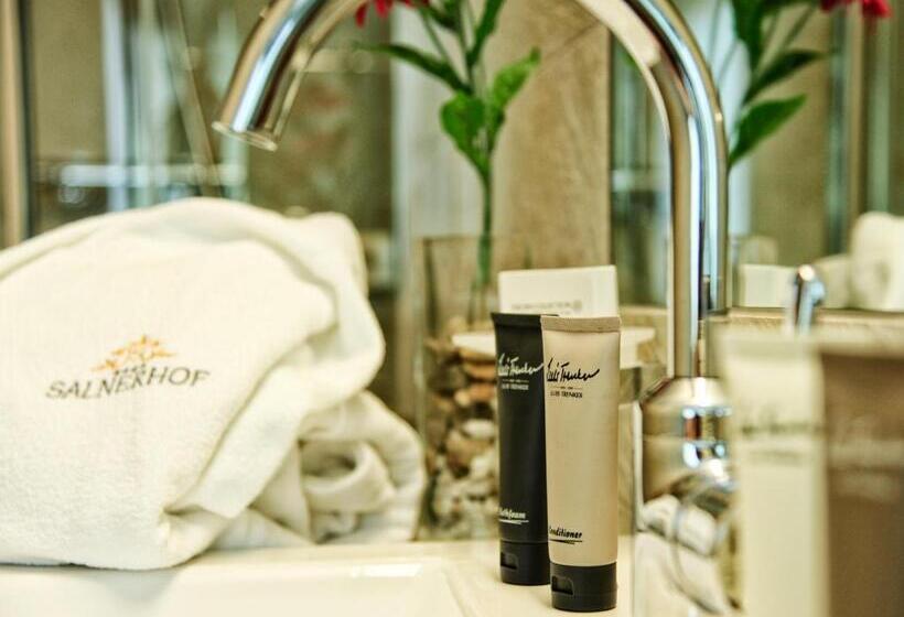 Номер Стандарт Индивидуальный с Балконом, Salnerhof Superior Lifestyle Resort