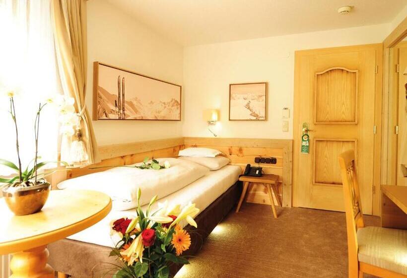 Номер Стандарт Индивидуальный с Балконом, Salnerhof Superior Lifestyle Resort