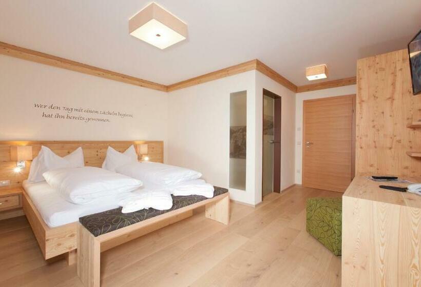 コンフォートルーム, Schröckerhof
