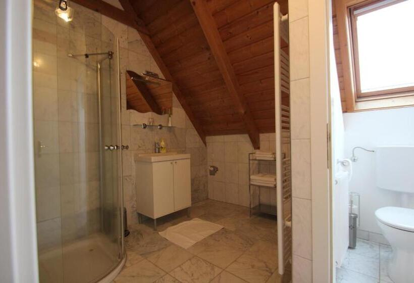 חדר סטודיו סטנדרד, Stoffbauer Gmbh