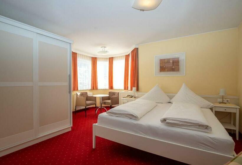 חדר סטנדרט עם מרפסת, The Hotel   Himmlisch Wohlfühlen