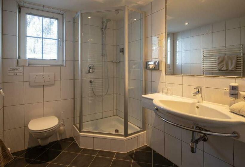 Quarto Estandar com Sacada, The Hotel   Himmlisch Wohlfühlen