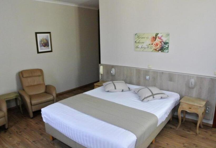 Номер Deluxe с Балконом, Tropicana