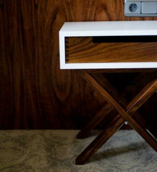 ガーデンビュースタンダードルーム, Unterwirt   Das Kleine Gourmet