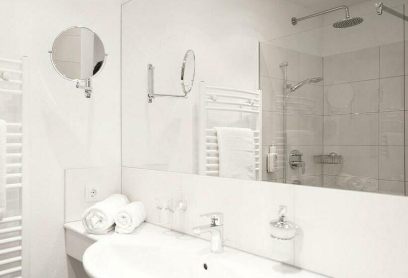 ガーデンビュースタンダードルーム, Unterwirt   Das Kleine Gourmet