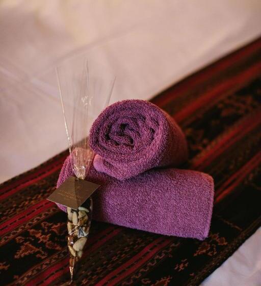 房顶倾斜的标准房间, B&b L Echappée Belle Welness Spa Et Table D Hôtes