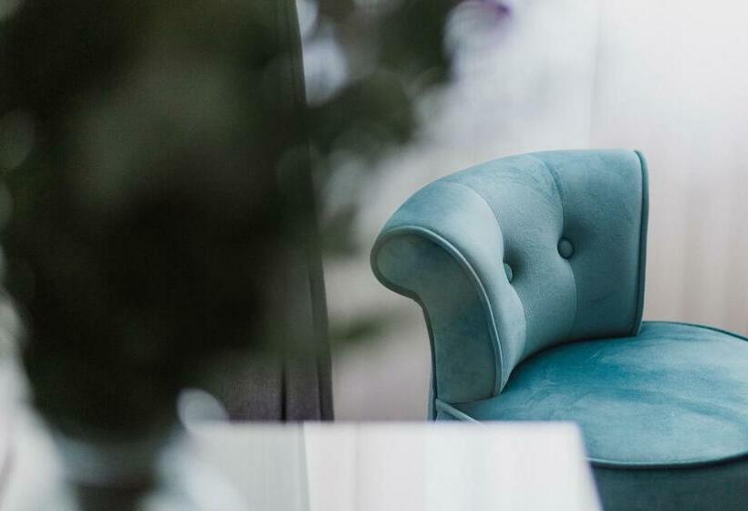 اتاق استاندارد با چشم‌انداز شهر, The Artists' Palace Florence