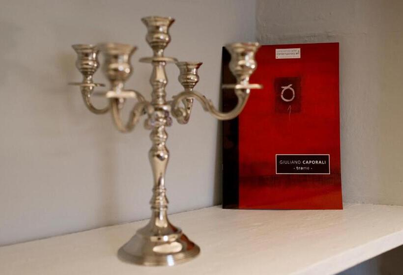 سوییت خانوادگی, The Artists' Palace Florence