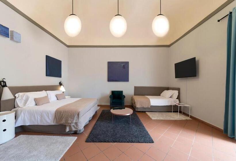 سوییت خانوادگی, The Artists' Palace Florence