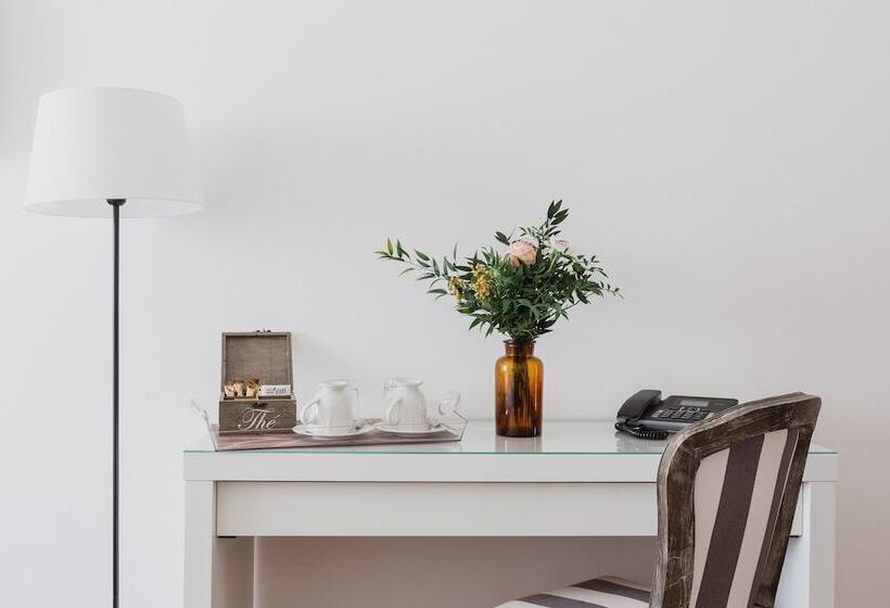 سوییت خانوادگی, The Artists' Palace Florence