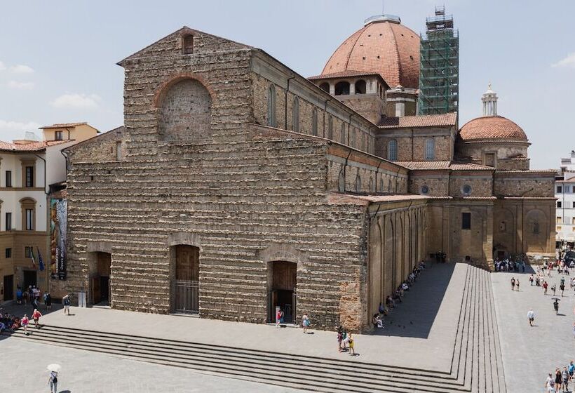 سوییت خانوادگی, The Artists' Palace Florence