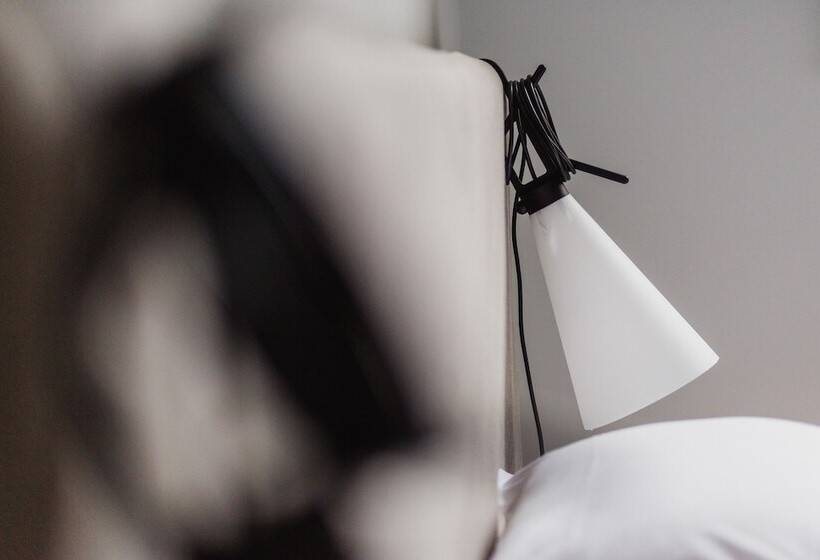 سوییت لوکس, The Artists' Palace Florence