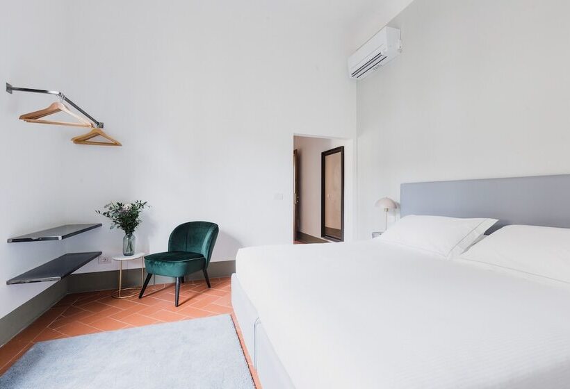 اتاق سوپریور, The Artists' Palace Florence