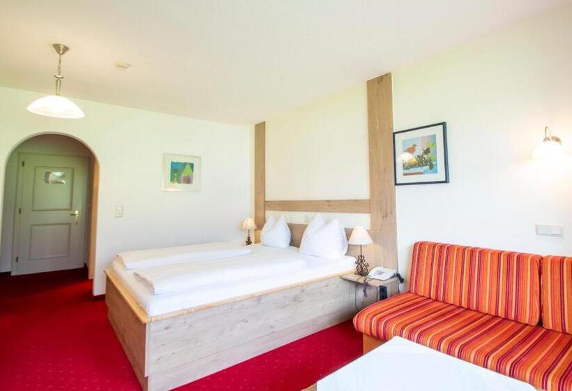 Номер Стандарт Трехместный, Daskaiser   Dein Gartenhotel In Tirol