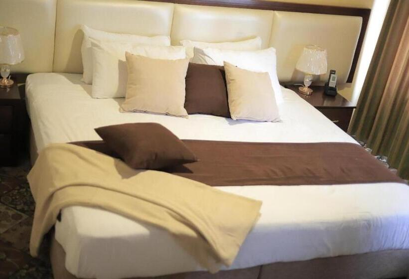 اتاق لوکس, Al Yasmeen