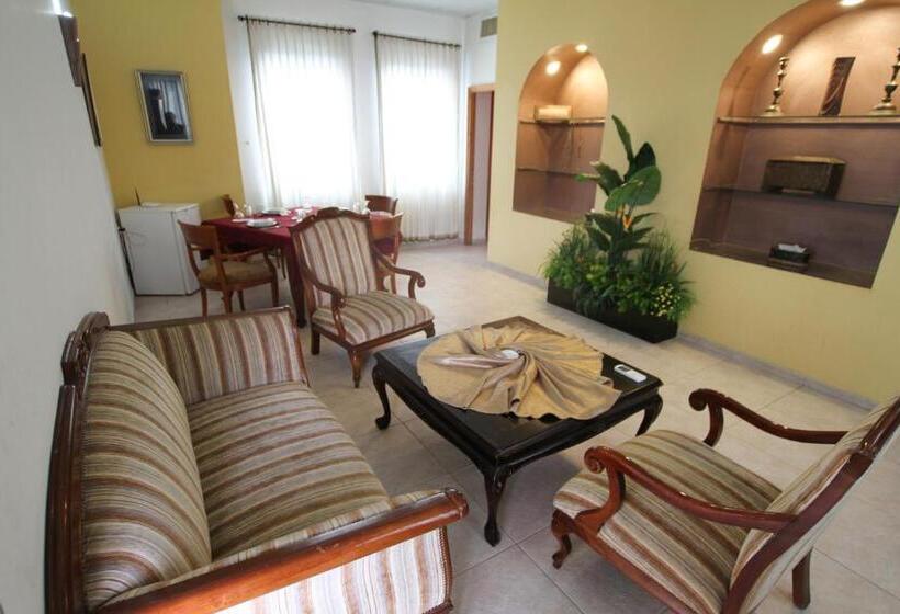 سوییت خانوادگی, Al Yasmeen